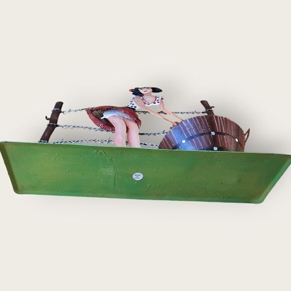 Pin Up Retro Hanging Laundry Housewife Metal Wire Art - Picture 3 of 5